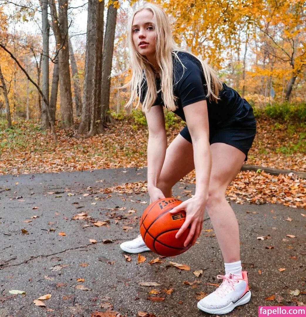 Hailey Van Lith / haileyvanlith Onlyfans Photo Gallery 