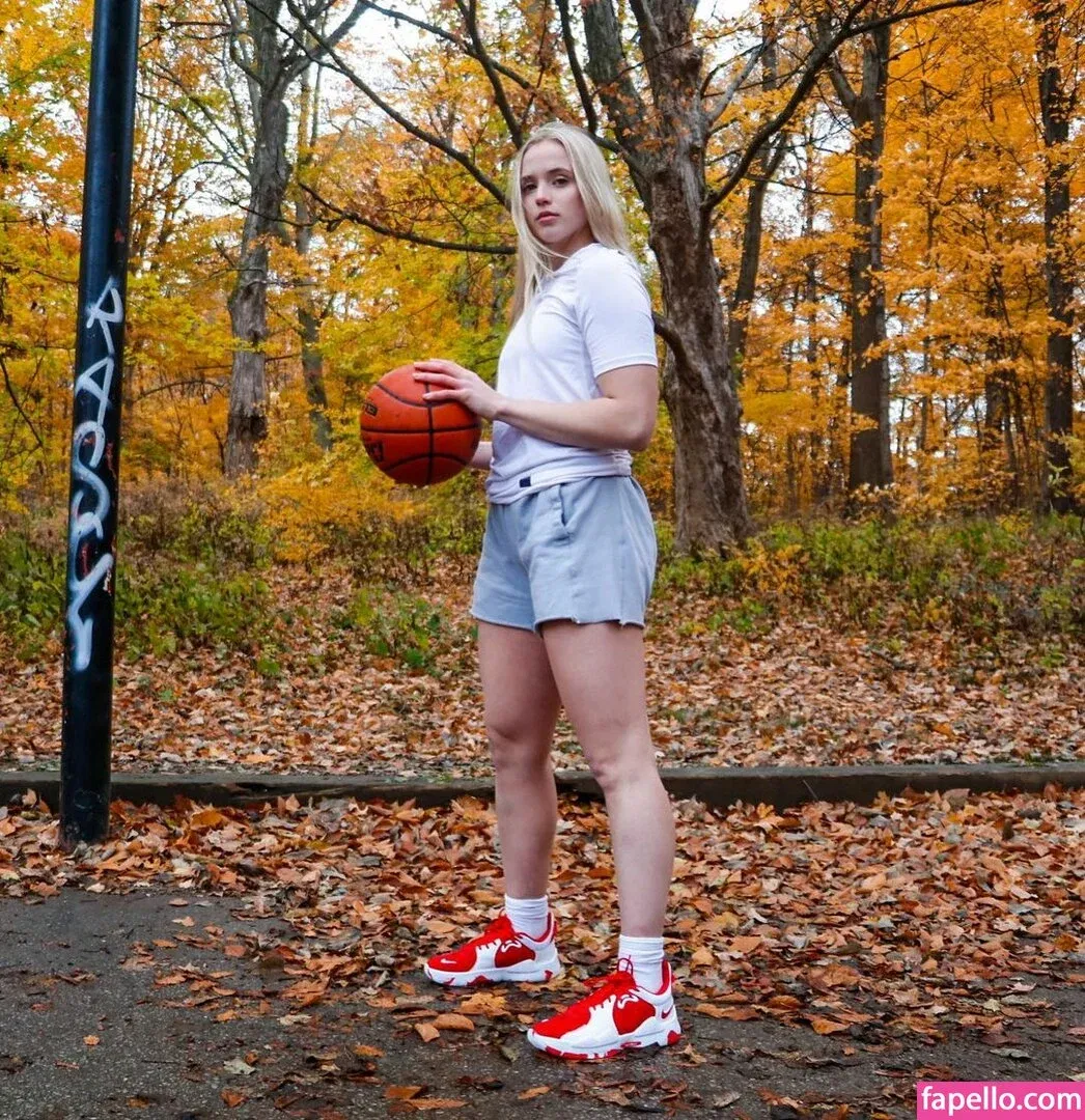 Hailey Van Lith / haileyvanlith Onlyfans Photo Gallery 