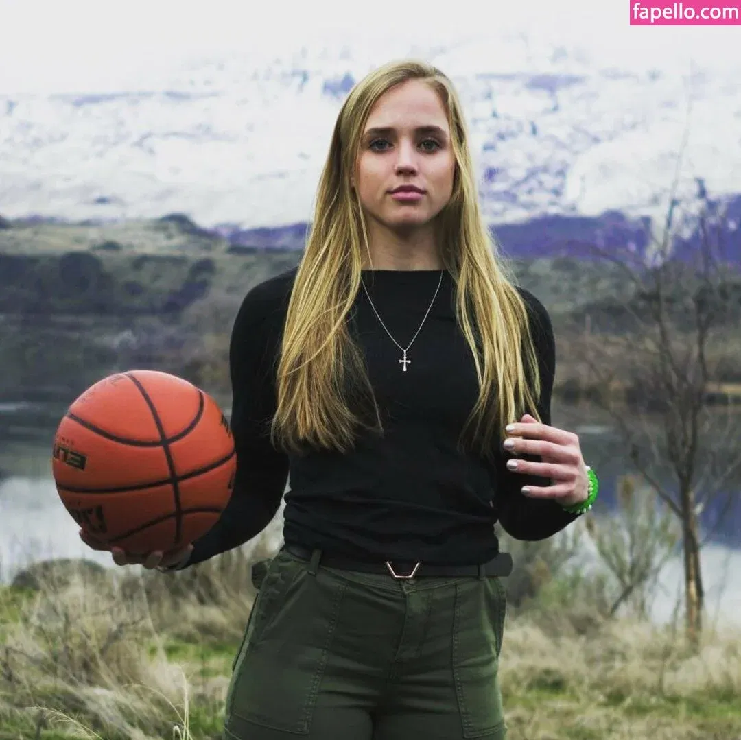 Hailey Van Lith / haileyvanlith Onlyfans Photo Gallery 