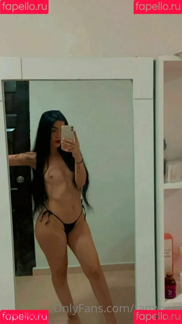 tamyxx / tamyxxx Onlyfans Photo Gallery 