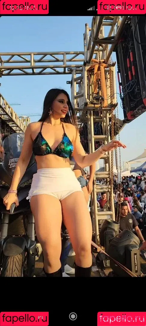 Emilia Vizcarra / emiliavizcarra / emiliavizcarrax Onlyfans Photo Gallery 