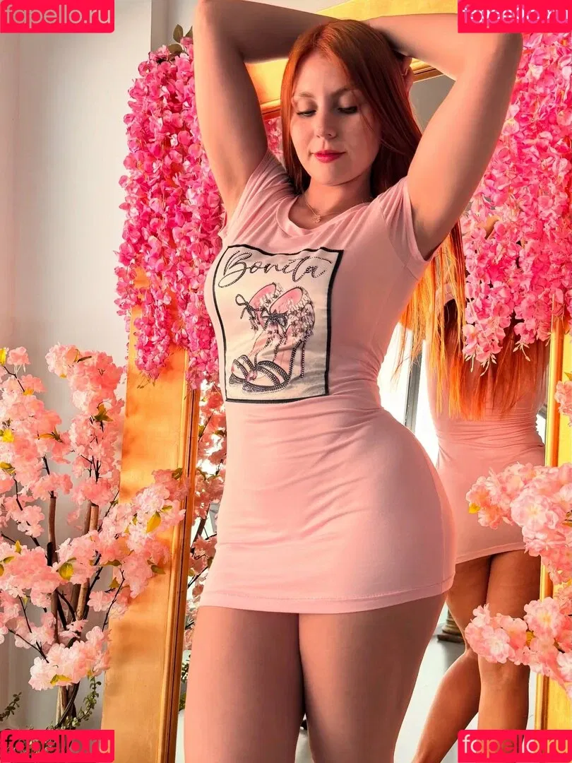 Emilia Vizcarra / emiliavizcarra / emiliavizcarrax Onlyfans Photo Gallery 