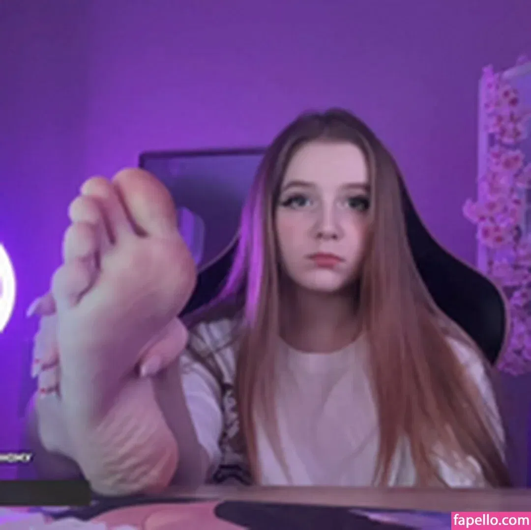 littleangellmarr Onlyfans Photo Gallery 