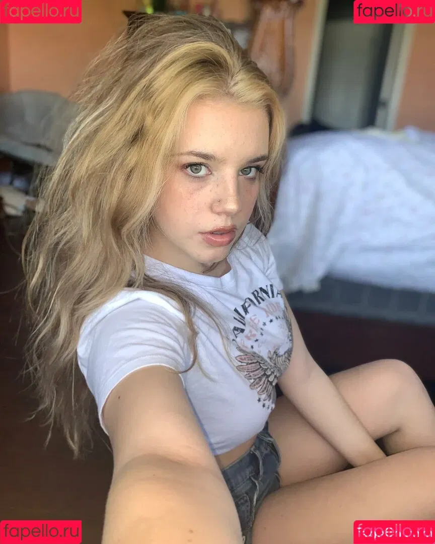 Halz444 / Halzx / Xohalzy444 / halzy4444 / schizoscorpioo Onlyfans Photo Gallery 