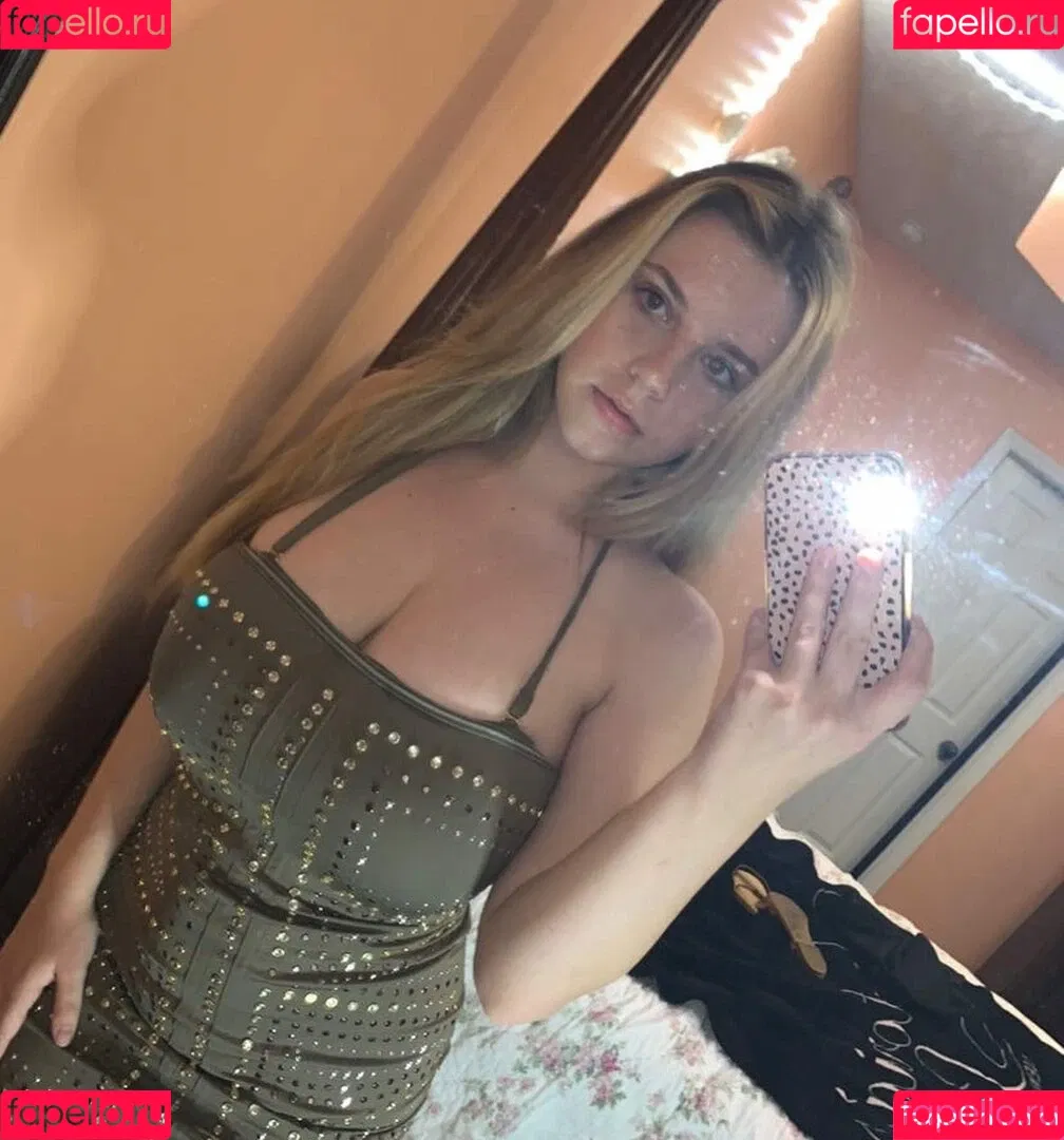 Halz444 / Halzx / Xohalzy444 / halzy4444 / schizoscorpioo Onlyfans Photo Gallery 