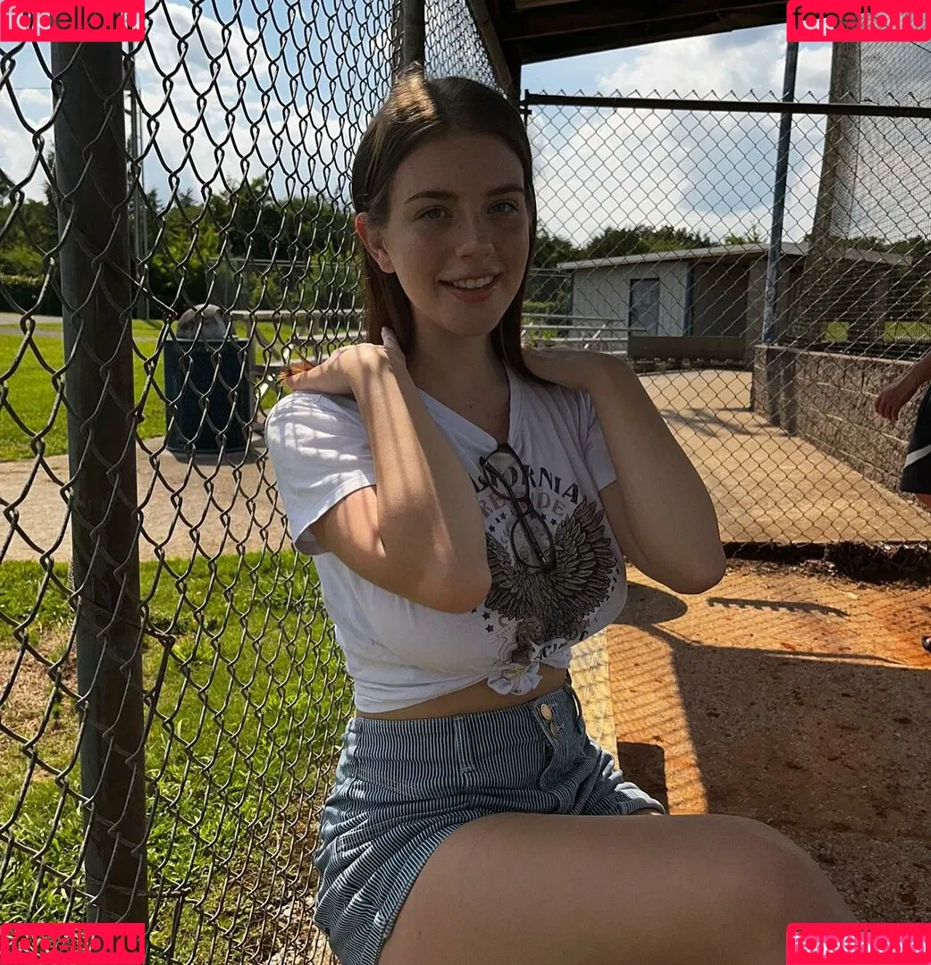 Halz444 / Halzx / Xohalzy444 / halzy4444 / schizoscorpioo Onlyfans Photo Gallery 