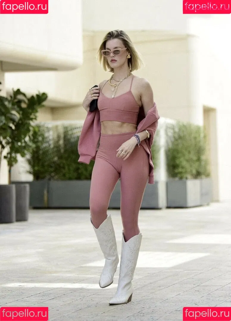 Joy Corrigan / _joycorrigan / joycorrigan Onlyfans Photo Gallery 
