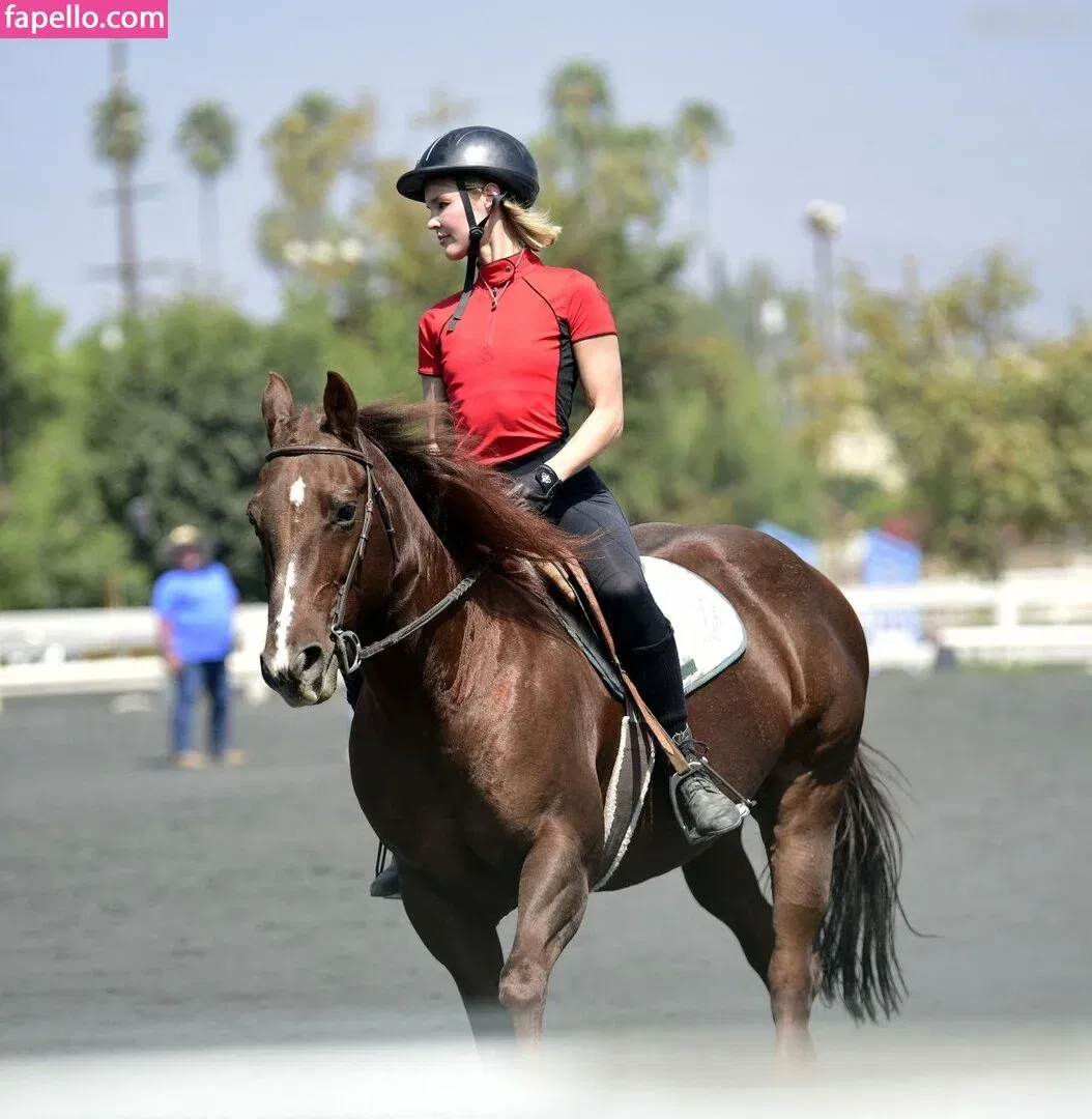 Joy Corrigan / _joycorrigan / joycorrigan Onlyfans Photo Gallery 