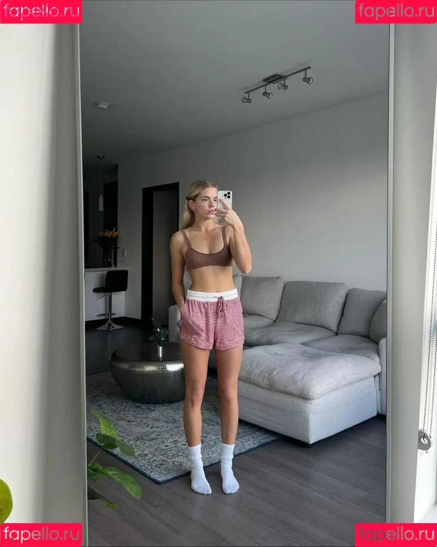 Becca Means / bbnoboobs / beccameans Onlyfans Photo Gallery 
