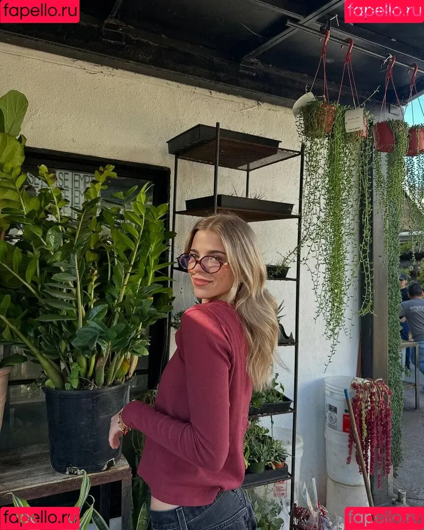 Becca Means / bbnoboobs / beccameans Onlyfans Photo Gallery 
