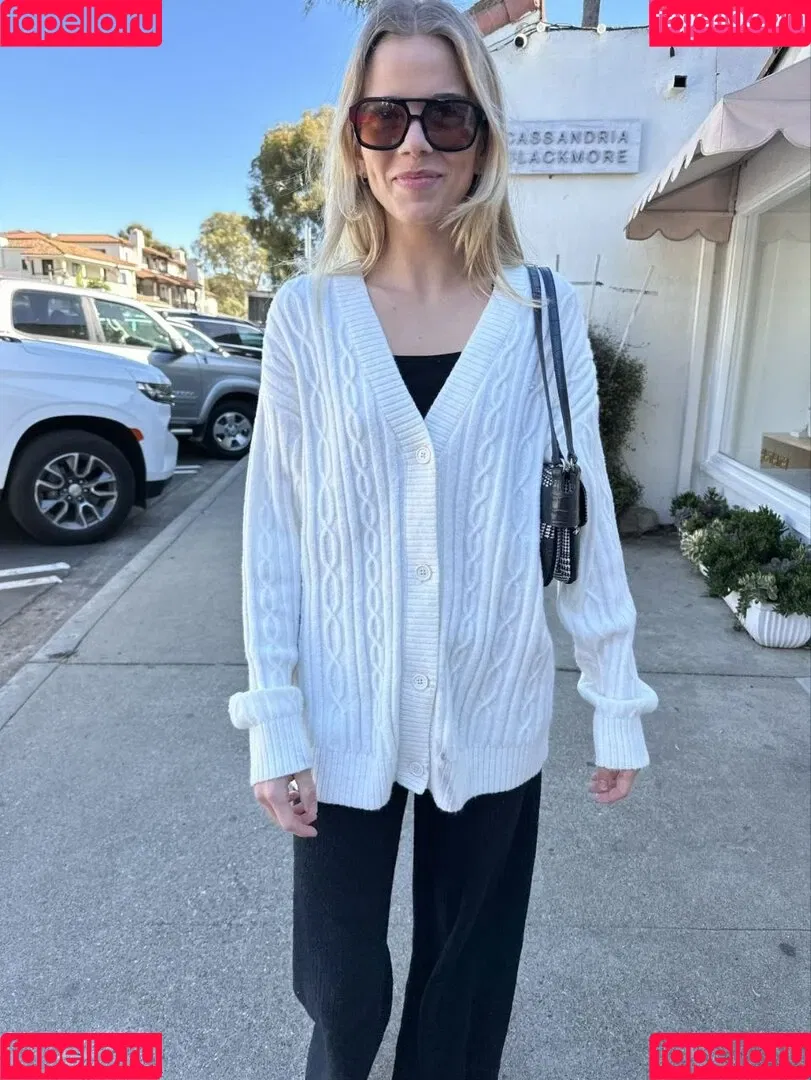 Becca Means / bbnoboobs / beccameans Onlyfans Photo Gallery 