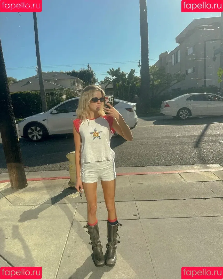 Becca Means / bbnoboobs / beccameans Onlyfans Photo Gallery 
