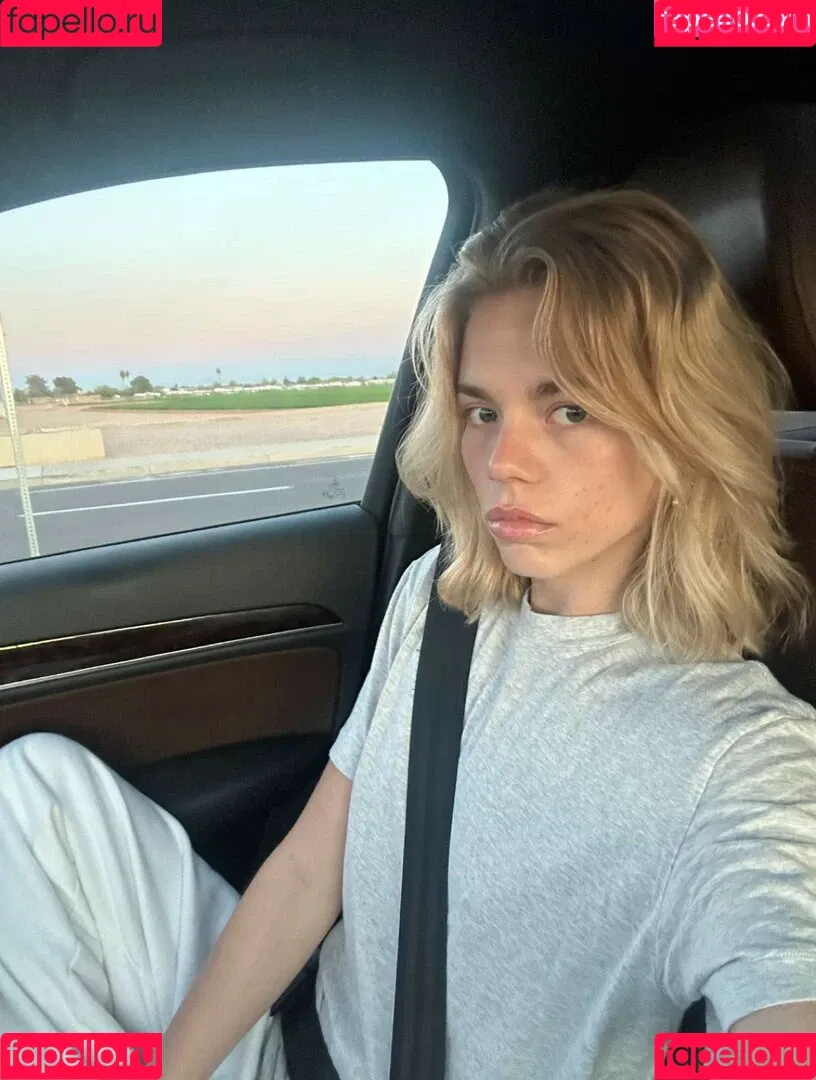 Becca Means / bbnoboobs / beccameans Onlyfans Photo Gallery 