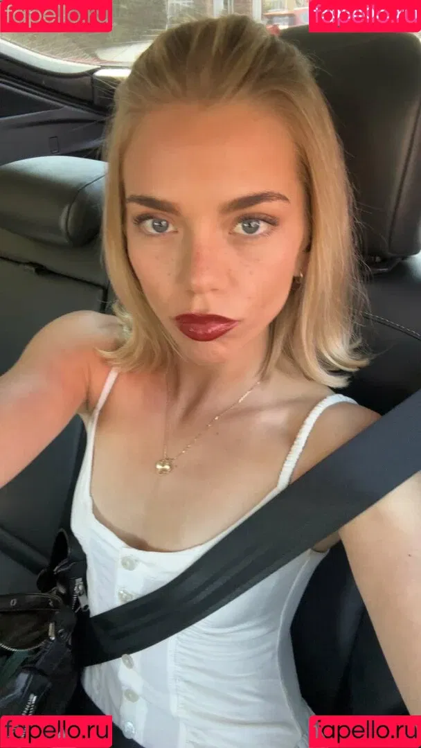 Becca Means / bbnoboobs / beccameans Onlyfans Photo Gallery 