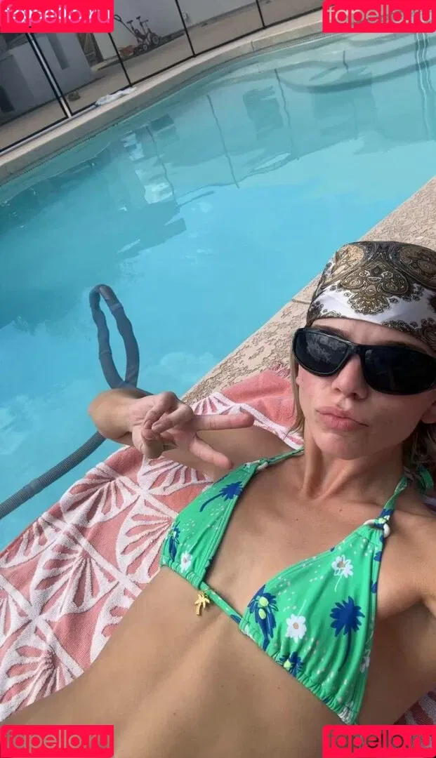 Becca Means / bbnoboobs / beccameans Onlyfans Photo Gallery 