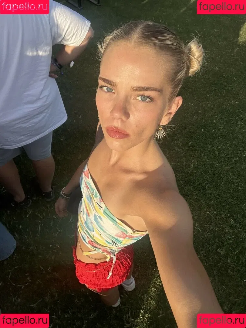 Becca Means / bbnoboobs / beccameans Onlyfans Photo Gallery 