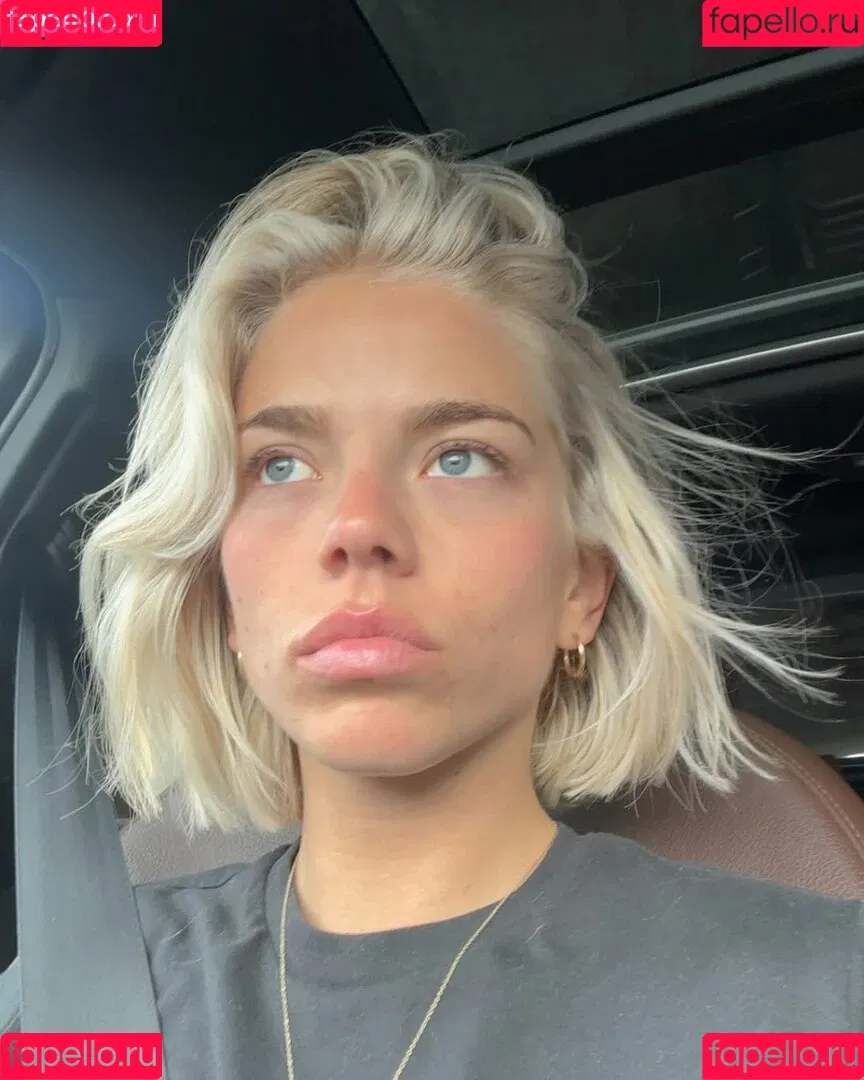 Becca Means / bbnoboobs / beccameans Onlyfans Photo Gallery 