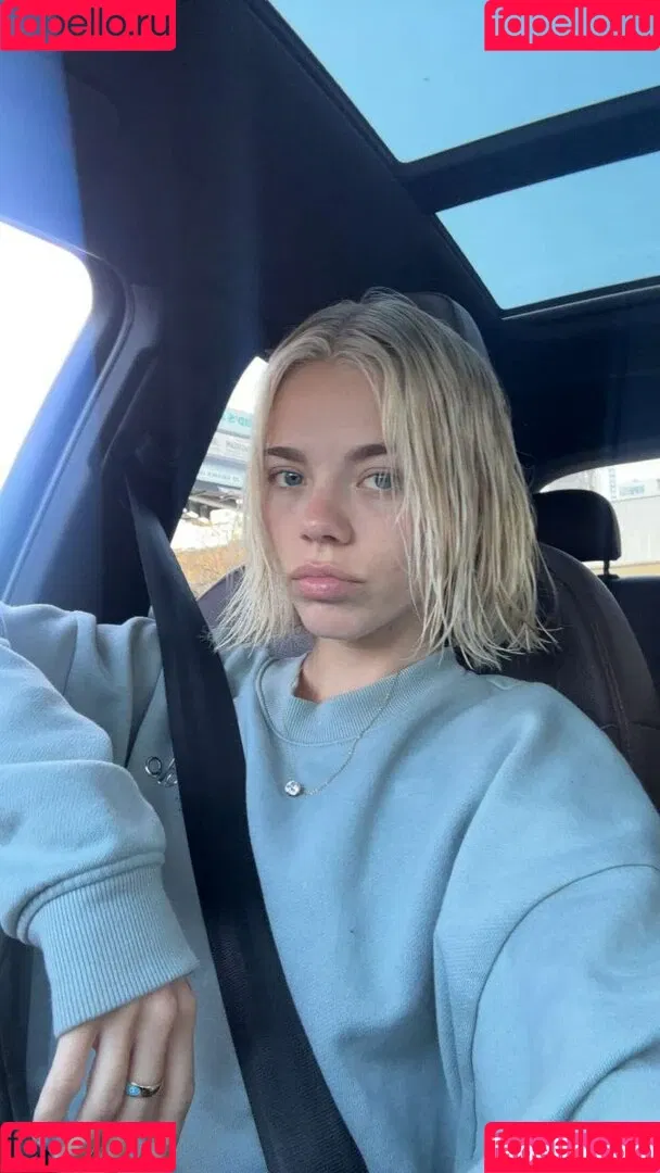 Becca Means / bbnoboobs / beccameans Onlyfans Photo Gallery 