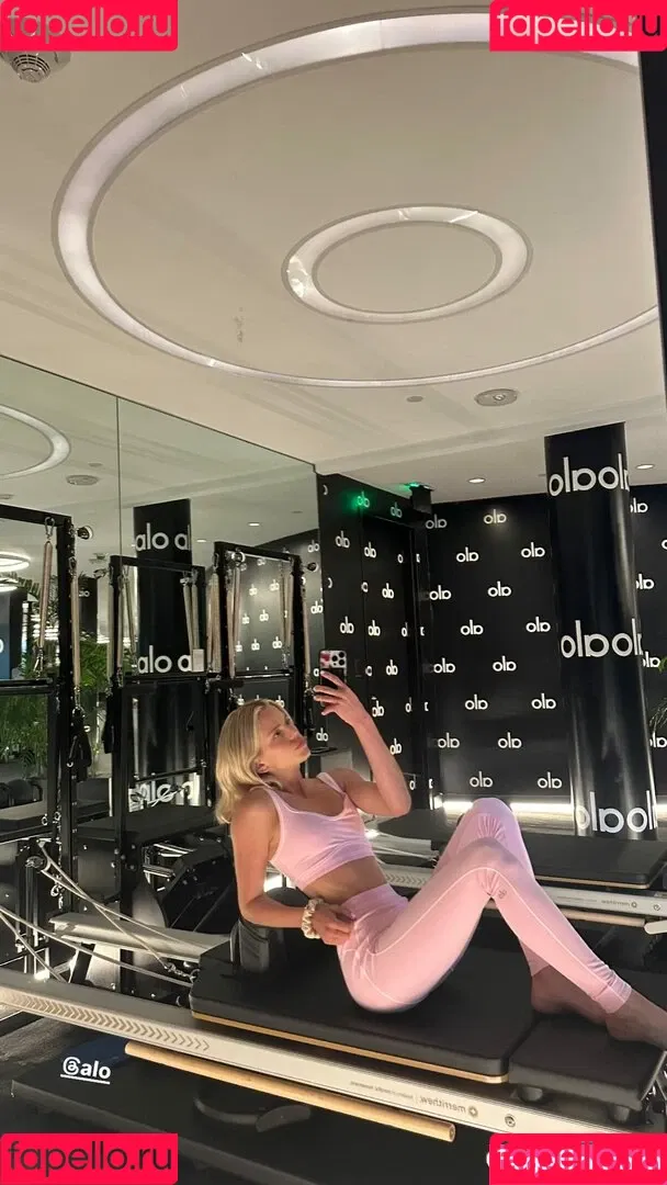 Becca Means / bbnoboobs / beccameans Onlyfans Photo Gallery 