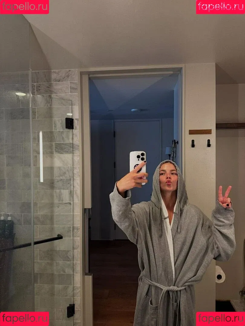 Becca Means / bbnoboobs / beccameans Onlyfans Photo Gallery 