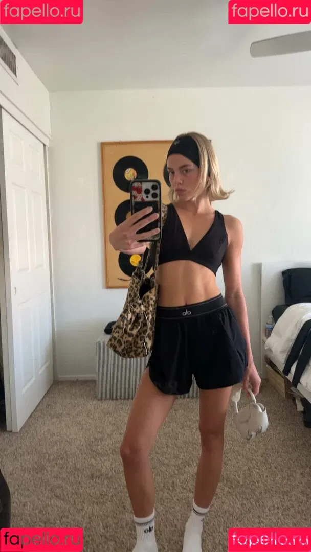 Becca Means / bbnoboobs / beccameans Onlyfans Photo Gallery 