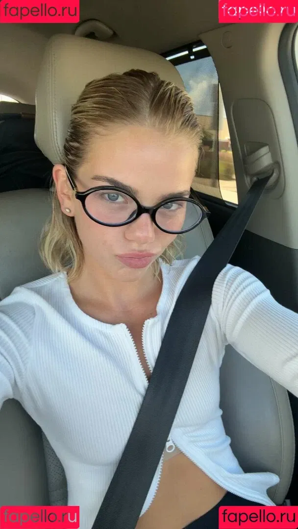 Becca Means / bbnoboobs / beccameans Onlyfans Photo Gallery 