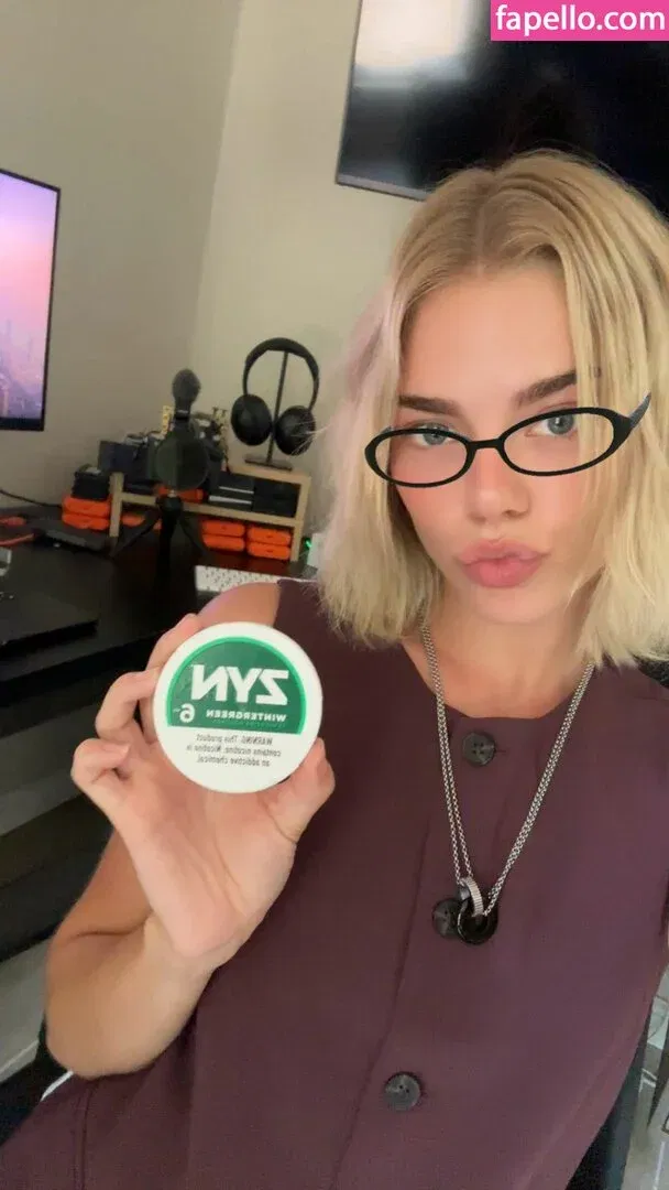 Becca Means / bbnoboobs / beccameans Onlyfans Photo Gallery 