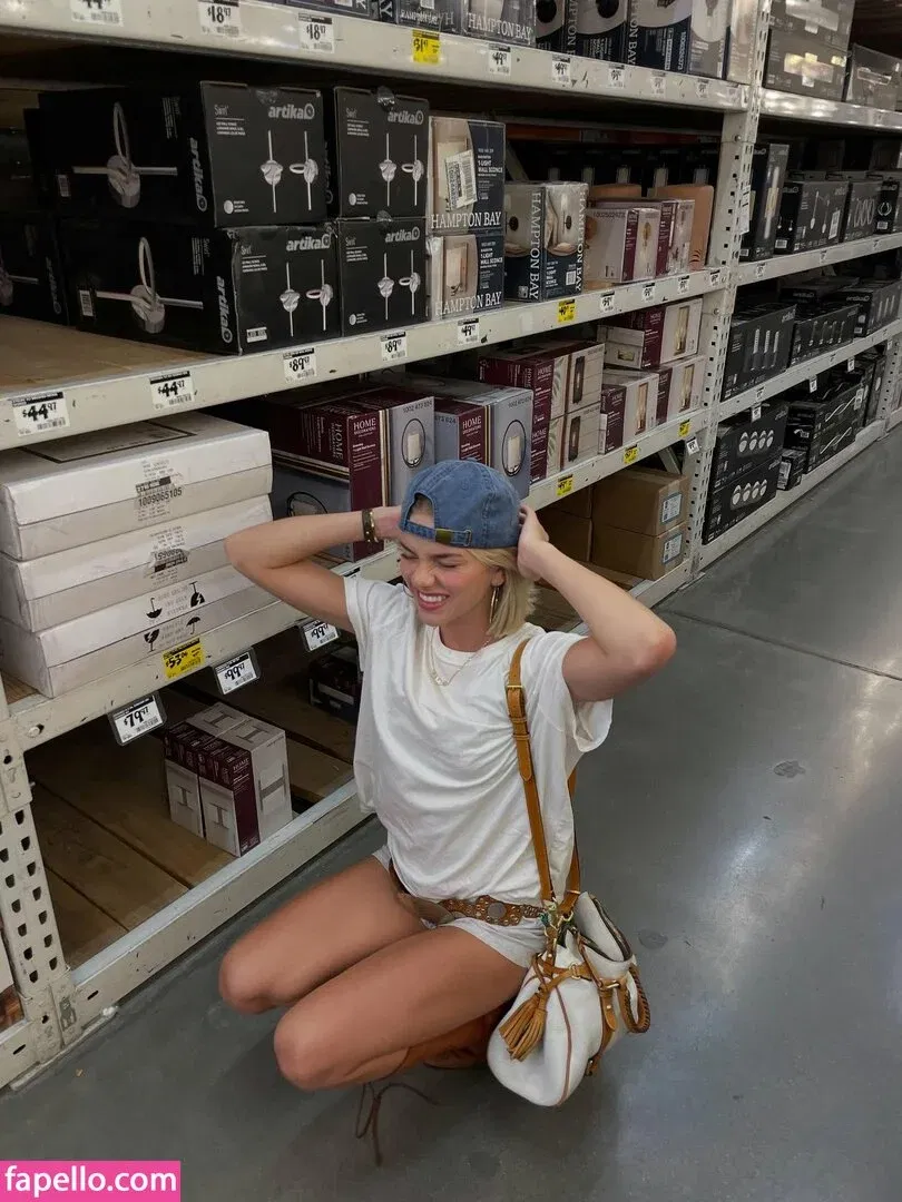 Becca Means / bbnoboobs / beccameans Onlyfans Photo Gallery 