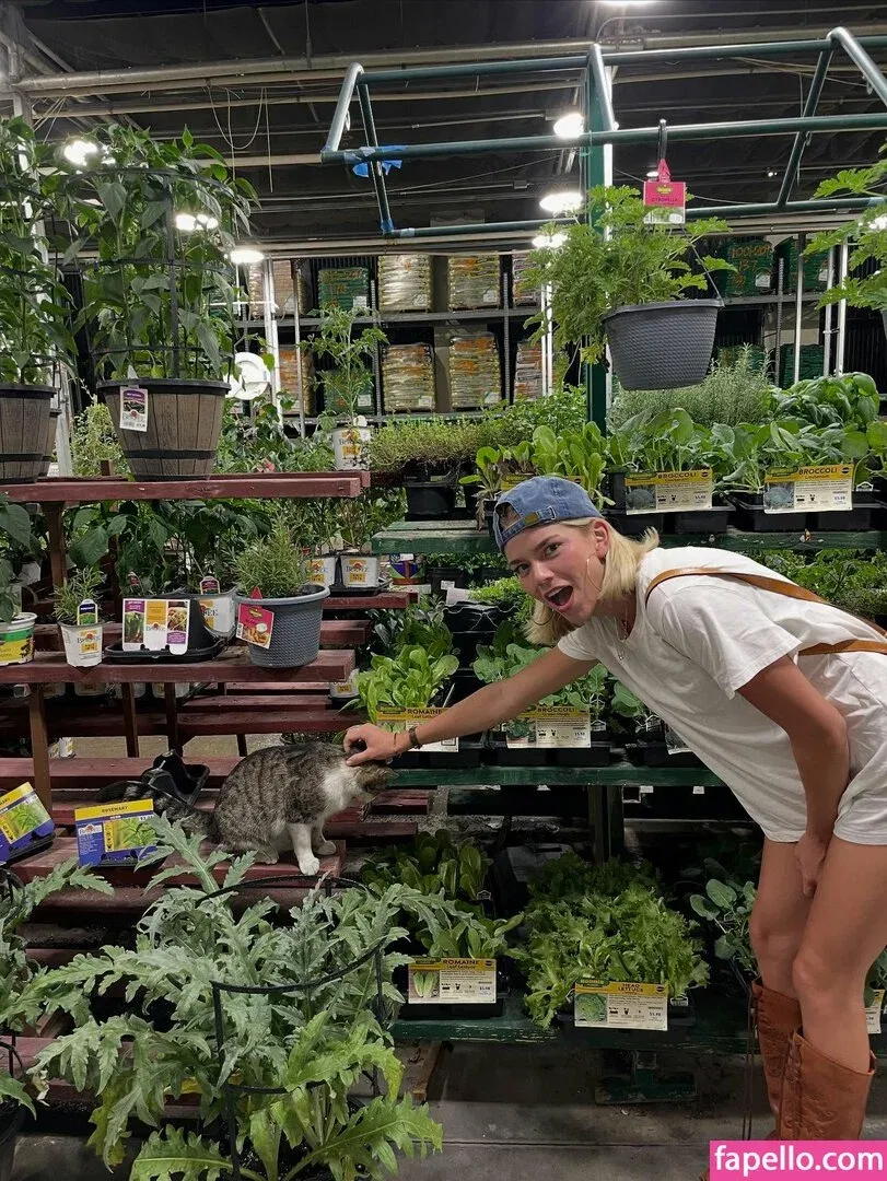 Becca Means / bbnoboobs / beccameans Onlyfans Photo Gallery 