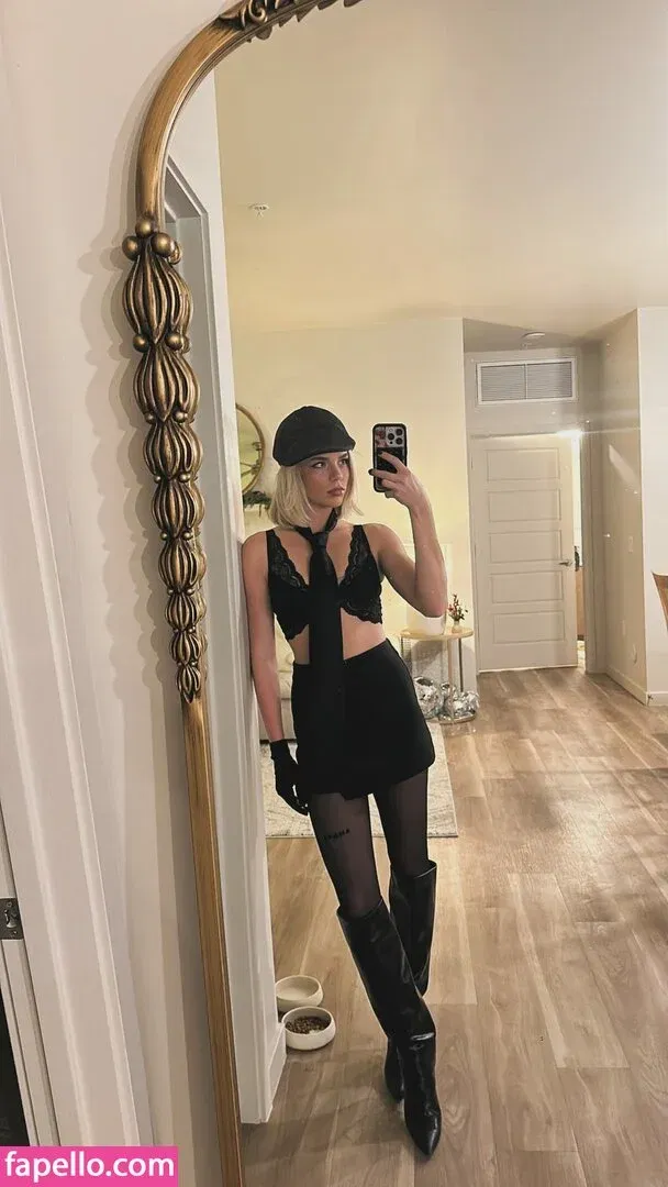 Becca Means / bbnoboobs / beccameans Onlyfans Photo Gallery 