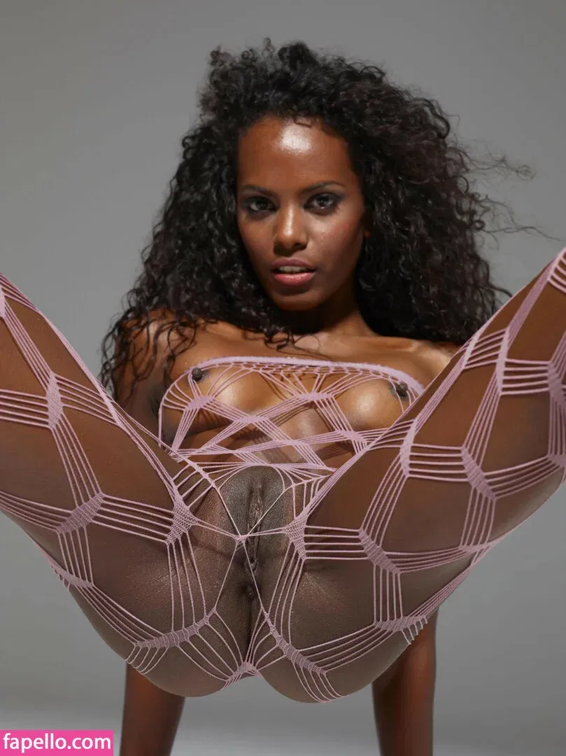 Hegre / hegreworld / theemilybloom Onlyfans Photo Gallery 