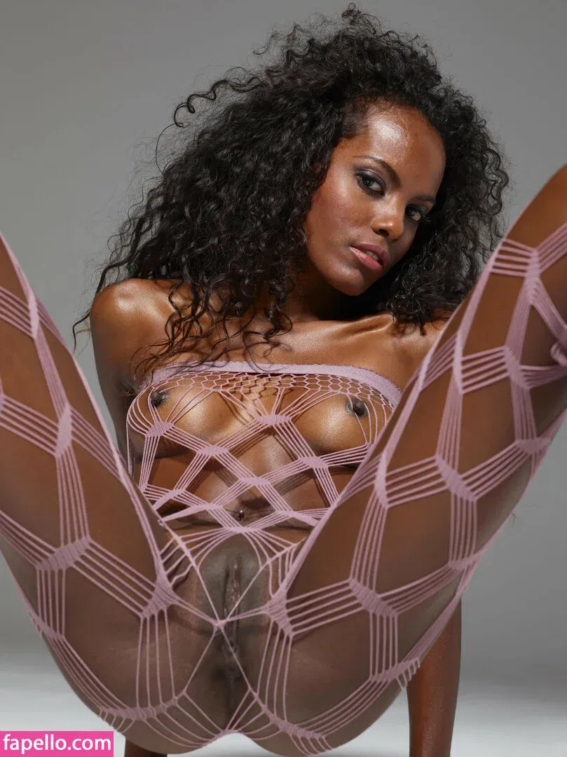 Hegre / hegreworld / theemilybloom Onlyfans Photo Gallery 