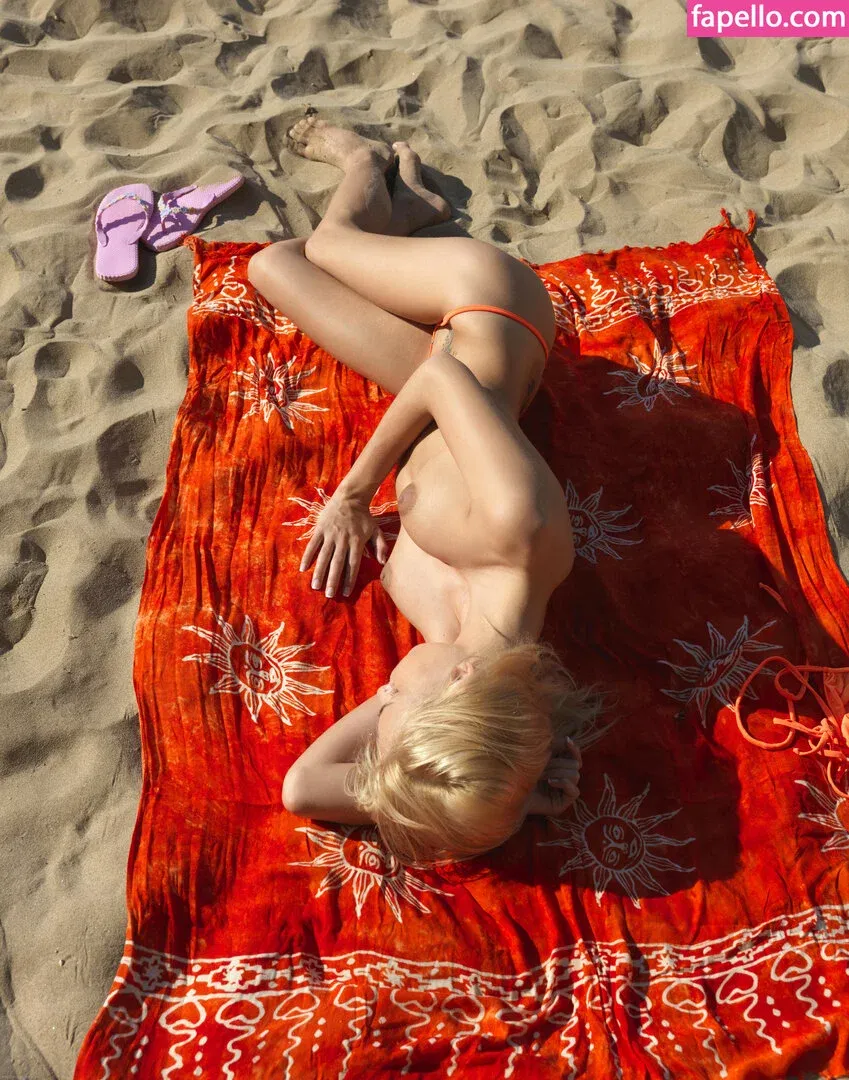 Hegre / hegreworld / theemilybloom Onlyfans Photo Gallery 