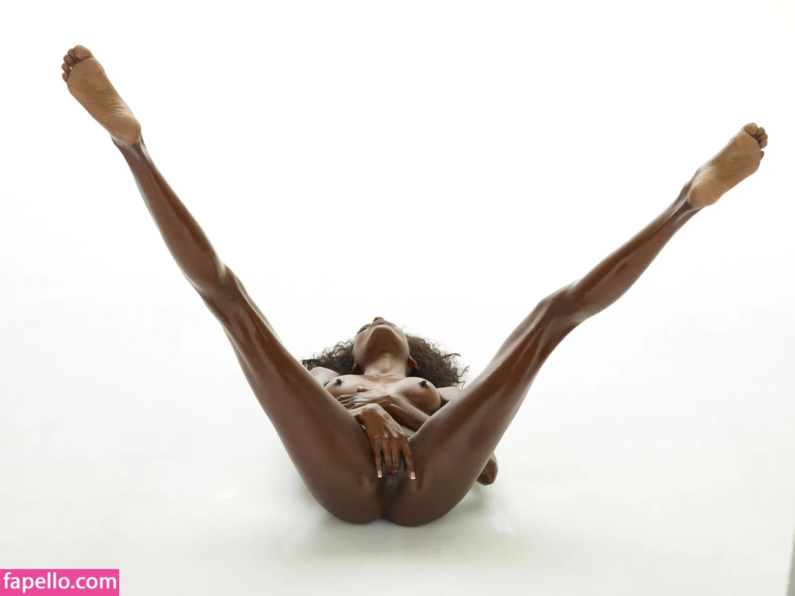 Hegre / hegreworld / theemilybloom Onlyfans Photo Gallery 