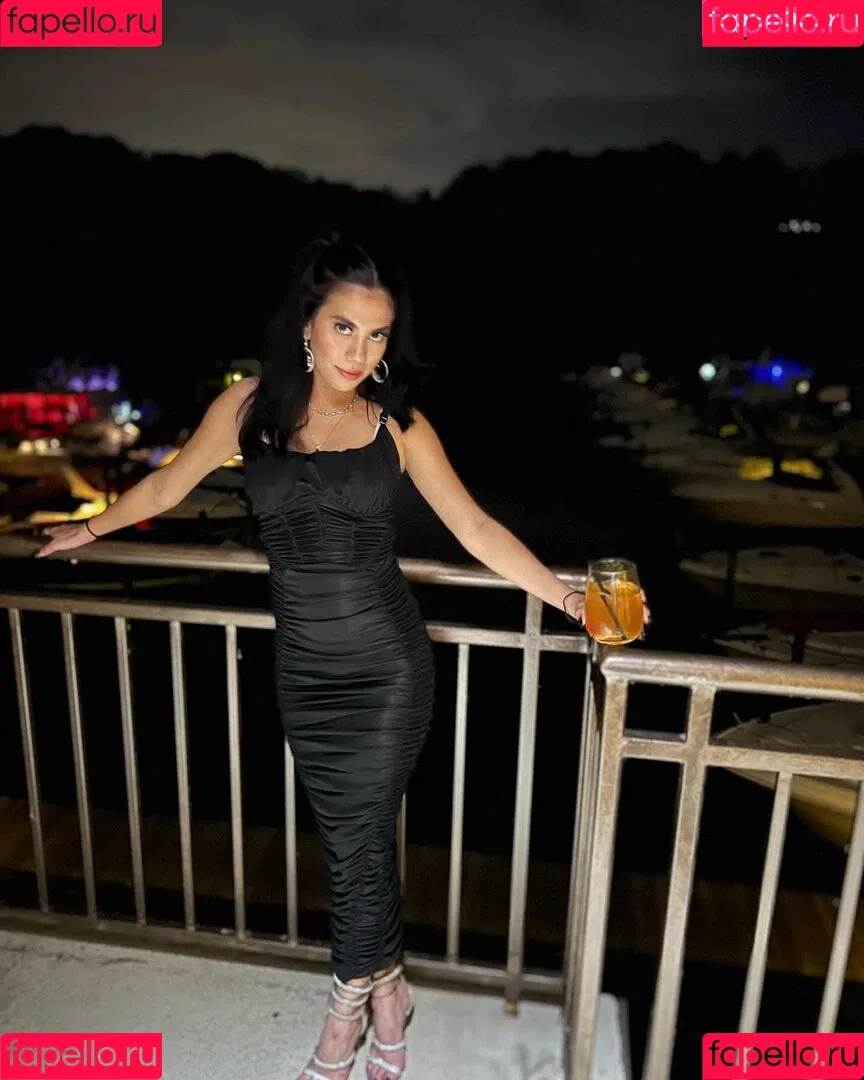 Mila Marie / milamariesutton / milamariexoxo Onlyfans Photo Gallery 