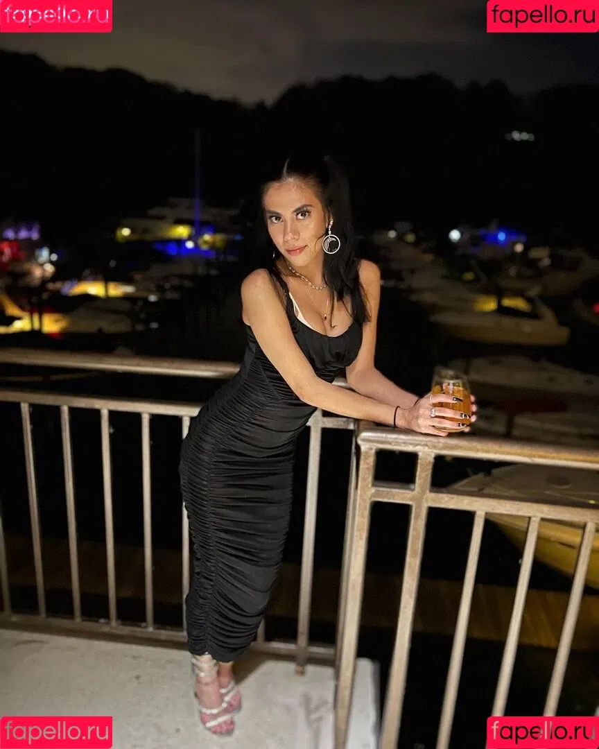 Mila Marie / milamariesutton / milamariexoxo Onlyfans Photo Gallery 