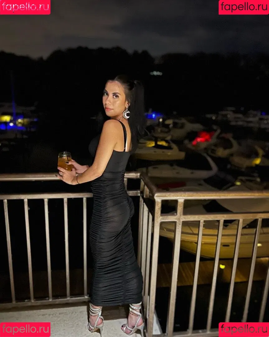 Mila Marie / milamariesutton / milamariexoxo Onlyfans Photo Gallery 
