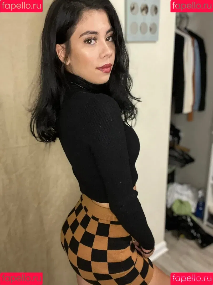 Mila Marie / milamariesutton / milamariexoxo Onlyfans Photo Gallery 