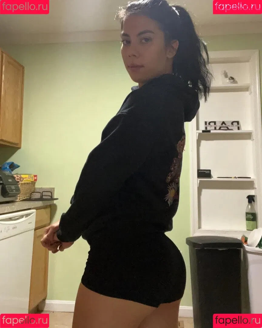 Mila Marie / milamariesutton / milamariexoxo Onlyfans Photo Gallery 