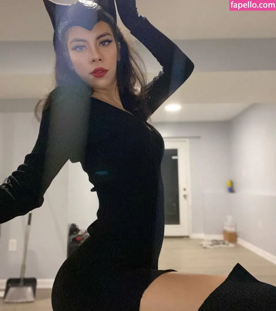 Mila Marie / milamariesutton / milamariexoxo Onlyfans Photo Gallery 