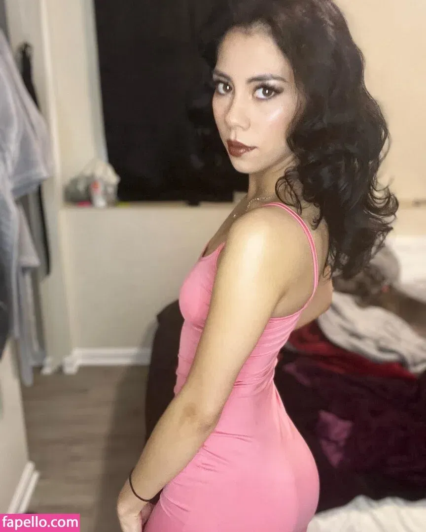 Mila Marie / milamariesutton / milamariexoxo Onlyfans Photo Gallery 