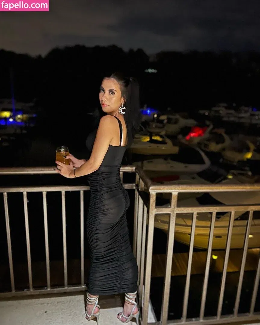 Mila Marie / milamariesutton / milamariexoxo Onlyfans Photo Gallery 