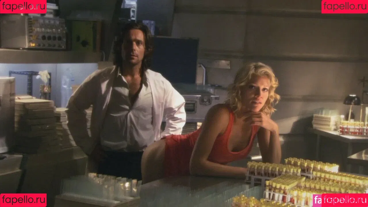 Cylon / Tricia Helfer / officialtriciahelfer Onlyfans Photo Gallery 