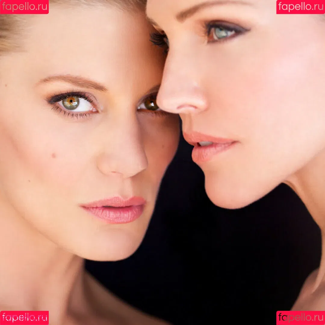 Cylon / Tricia Helfer / officialtriciahelfer Onlyfans Photo Gallery 
