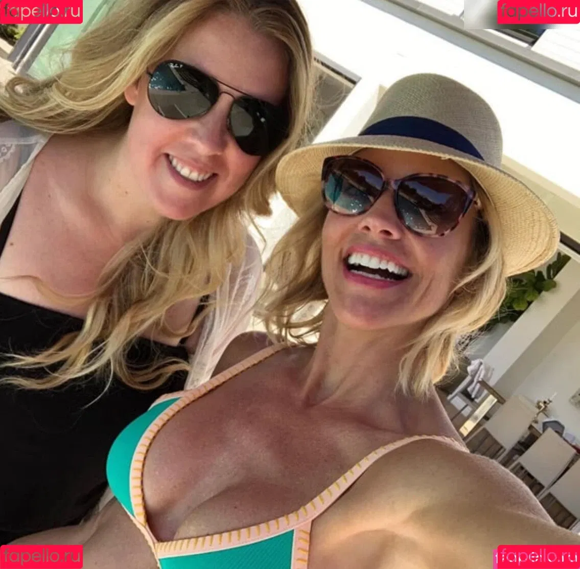 Cylon / Tricia Helfer / officialtriciahelfer Onlyfans Photo Gallery 
