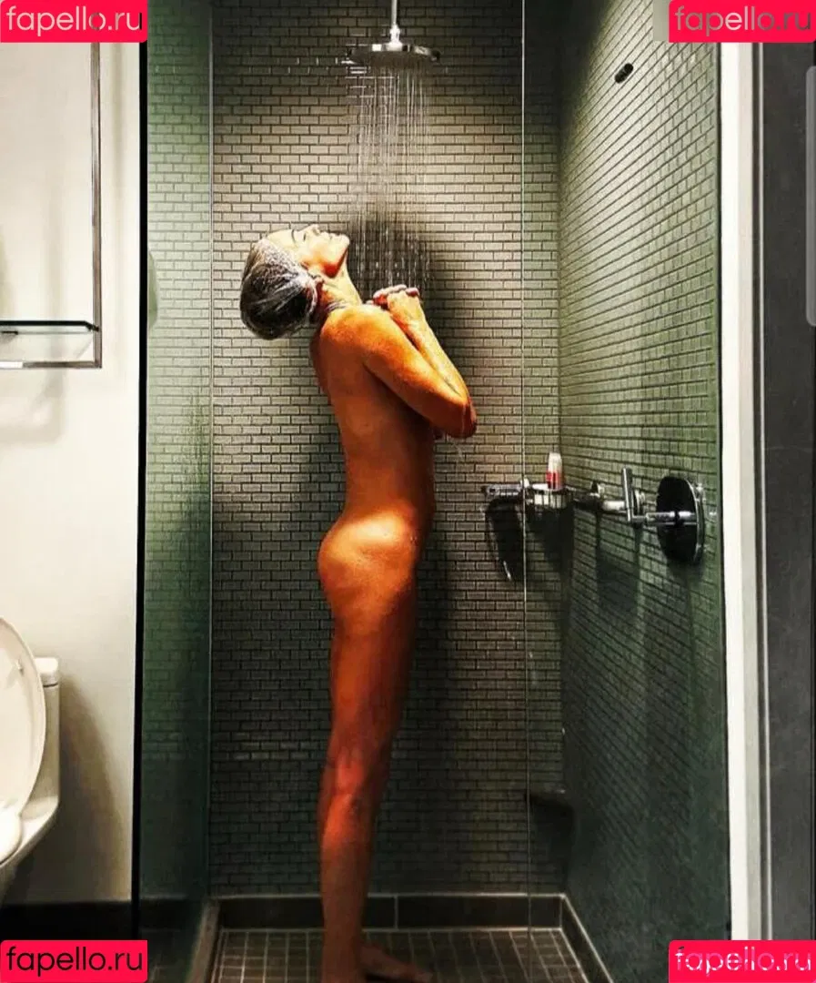 Cylon / Tricia Helfer / officialtriciahelfer Onlyfans Photo Gallery 