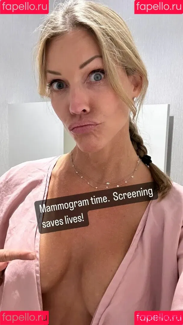 Cylon / Tricia Helfer / officialtriciahelfer Onlyfans Photo Gallery 