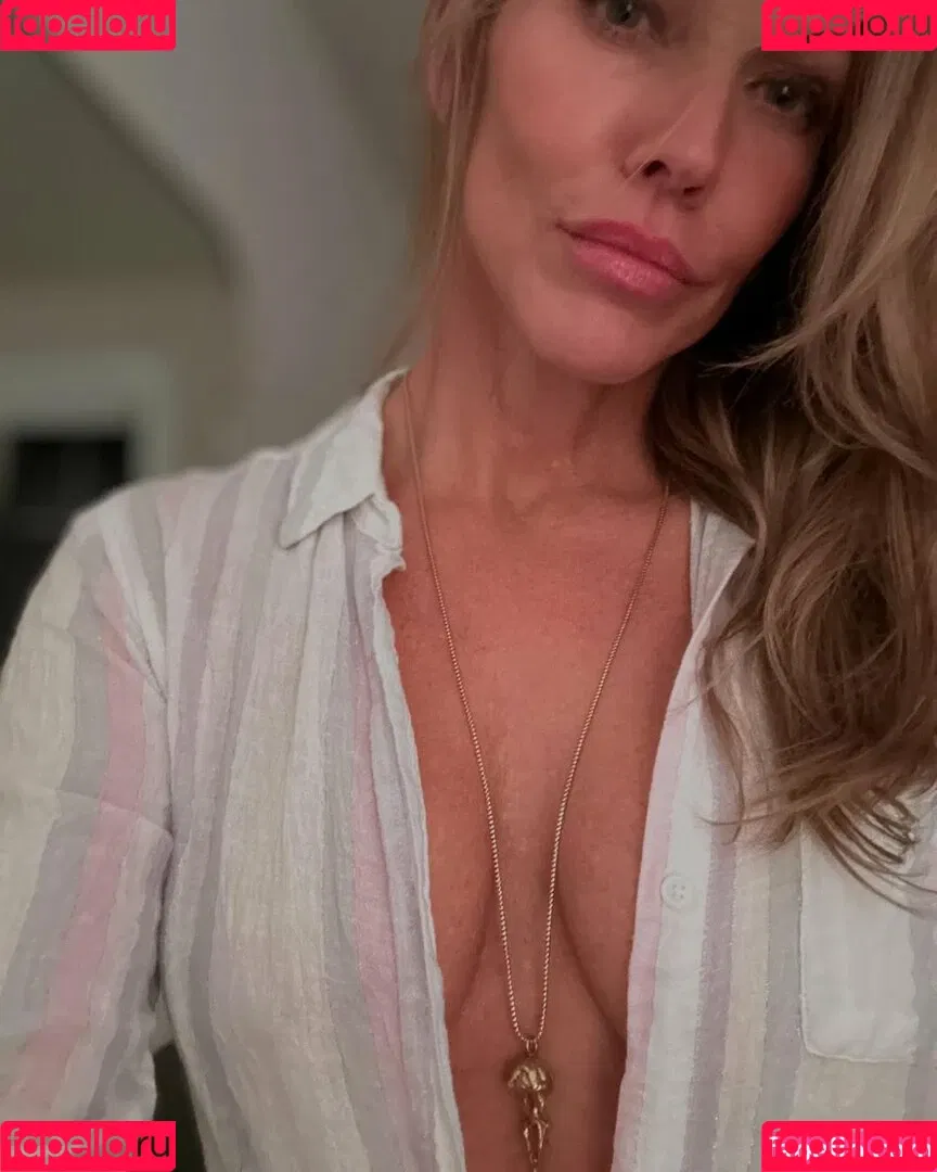 Cylon / Tricia Helfer / officialtriciahelfer Onlyfans Photo Gallery 
