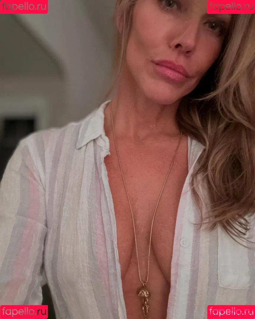 Cylon / Tricia Helfer / officialtriciahelfer Onlyfans Photo Gallery 