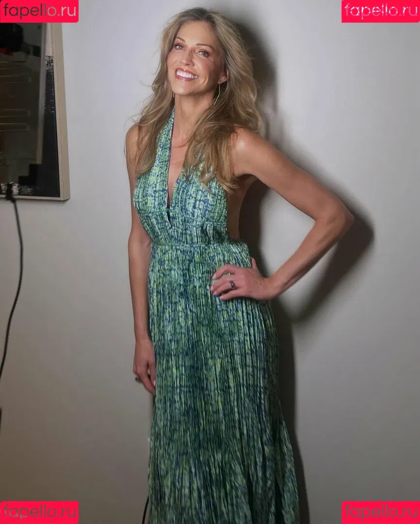 Cylon / Tricia Helfer / officialtriciahelfer Onlyfans Photo Gallery 